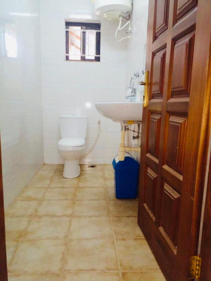 Zunox Guest House Freetown Ngoại thất bức ảnh