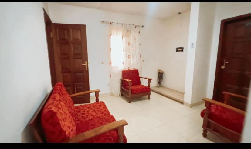 Zunox Guest House Freetown Ngoại thất bức ảnh