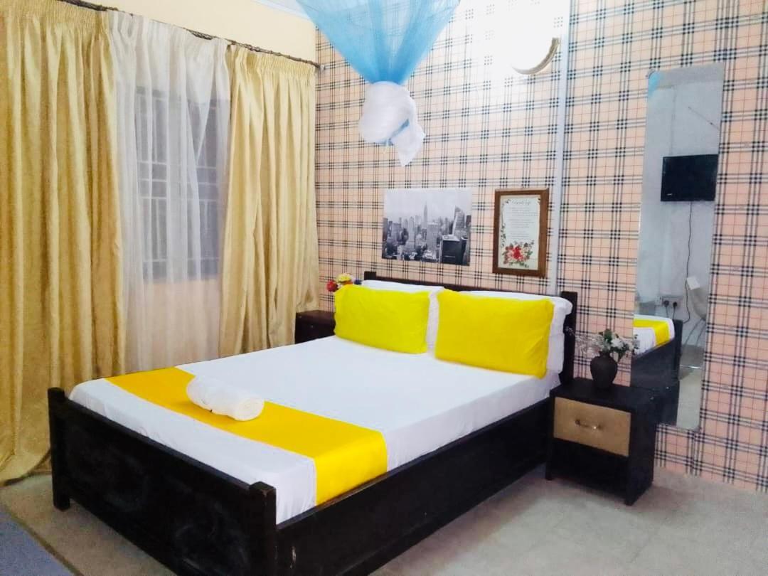 Zunox Guest House Freetown Ngoại thất bức ảnh