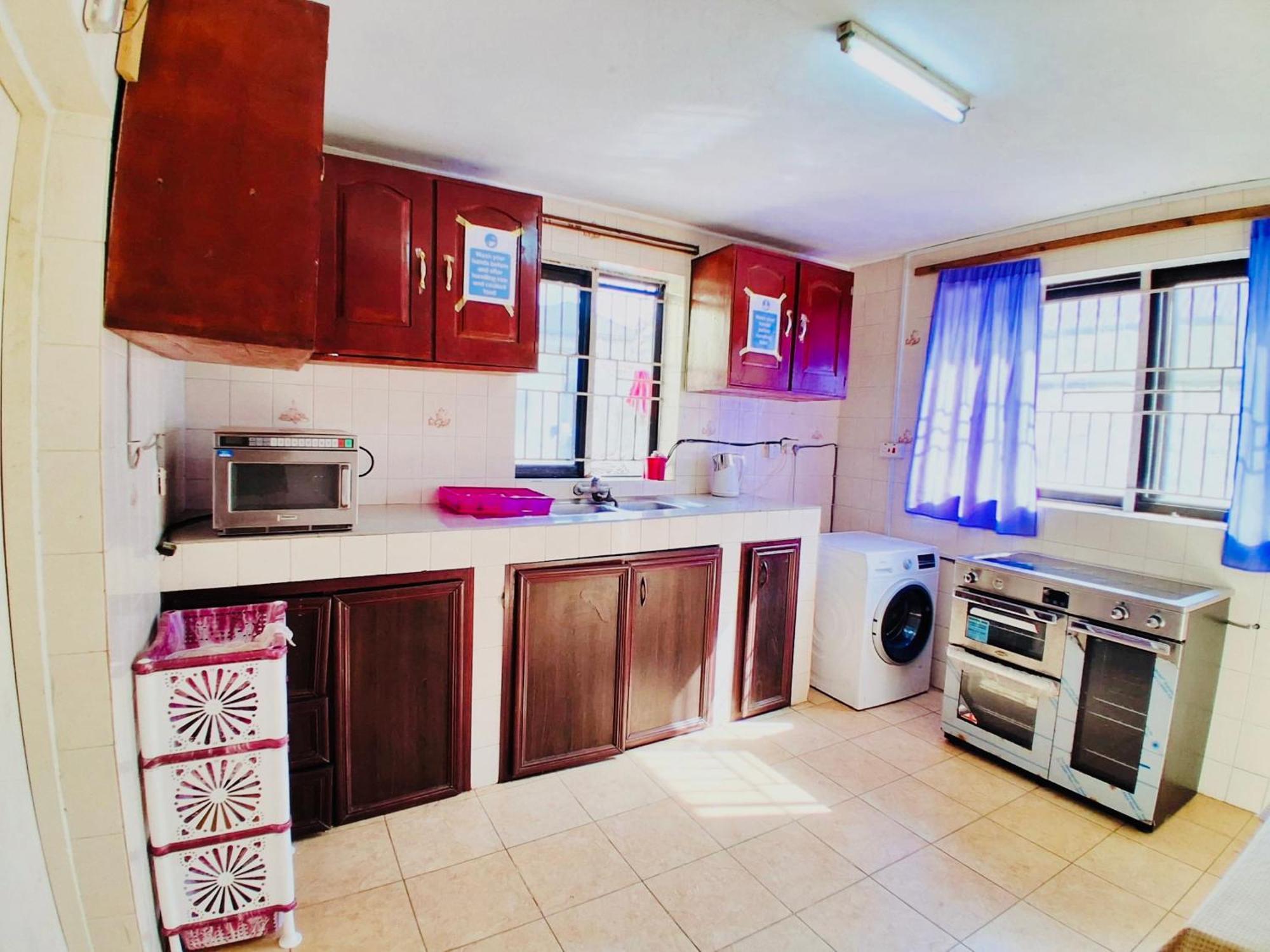 Zunox Guest House Freetown Ngoại thất bức ảnh