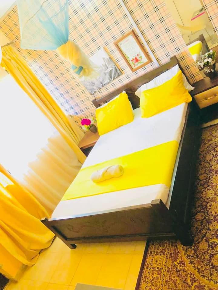 Zunox Guest House Freetown Ngoại thất bức ảnh