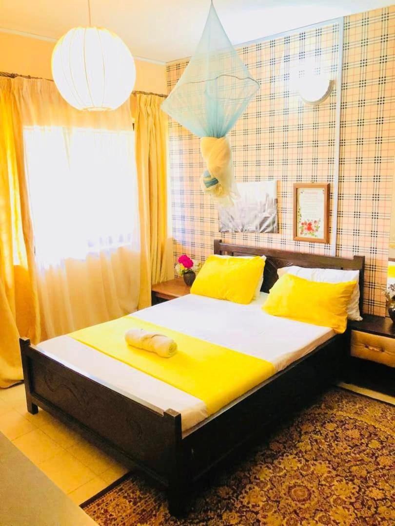 Zunox Guest House Freetown Ngoại thất bức ảnh